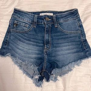 Kan can dark wash Jean shorts.